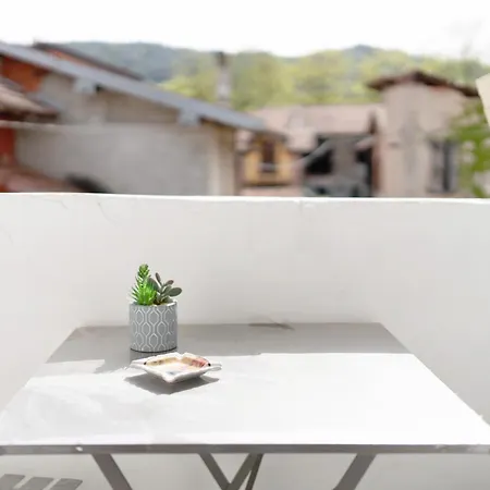 Semesterbostad Casa Perry - Maggiore Borgo Ticino